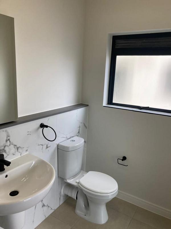 To Let 1 Bedroom Property for Rent in The Huntsman Western Cape